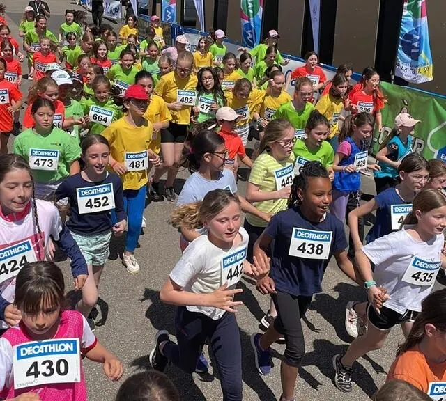 photo départ groupé pour ces jeunes filles.  ©  ouest-france