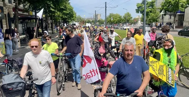 photo  angers, le 8 juin 2024. une centaine de manifestants a parcouru la zone incriminée à saint-sylvain-d’anjou (commune déléguée de verrières-en-anjou) avant de venir défiler dans les rues d’angers.  &copy;  co 