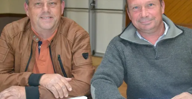 photo  daniel regner (à gauche) et patrice riauté espèrent faire un beau comice grâce aux nombreux bénévoles.  &copy;  le maine libre 