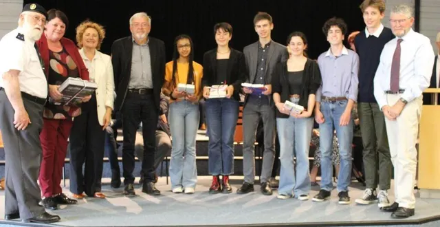 photo  les élèves du lycée montesquieu du mans ont remporté le premier prix dans la catégorie lycée.  &copy;  le maine libre 