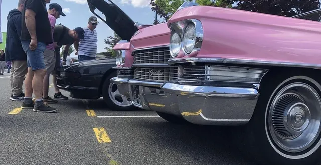 photo  en, les amateurs de belles mécaniques ont trouvé leur bonheur à « moncé en vroom ». l’évènement revient ce lundi 10 juin 2024.  &copy;  archives ouest-france 