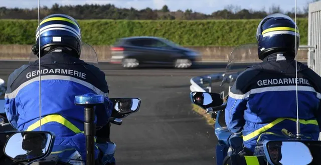 photo  les gendarmes de la sarthe ont intercepté deux automobilistes qui roulaient beaucoup trop vite…  &copy;  archives le courrier de l’ouest - laurent combet 