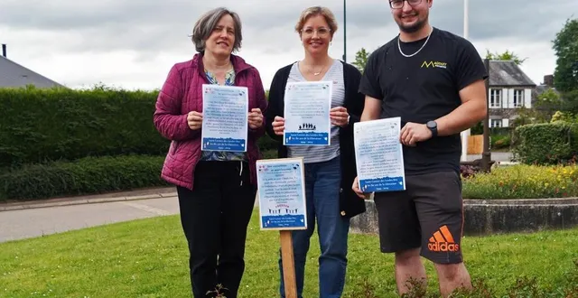 photo  les panneaux et la mise en place sont réalisés par frédérique roullier, esteban damas, émilie thomas et thierry aubert (absent sur la photo).  &copy;  ouest-france 