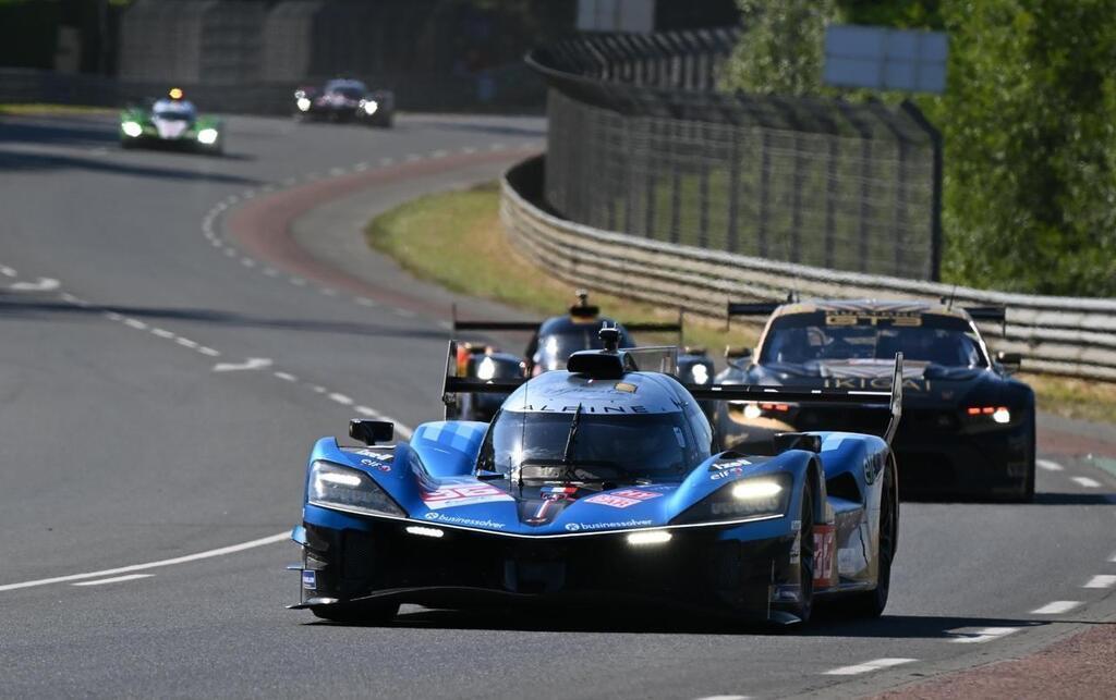 H Du Mans Sur La Journ E Test Alpine A Jou Les Bleus Tr S