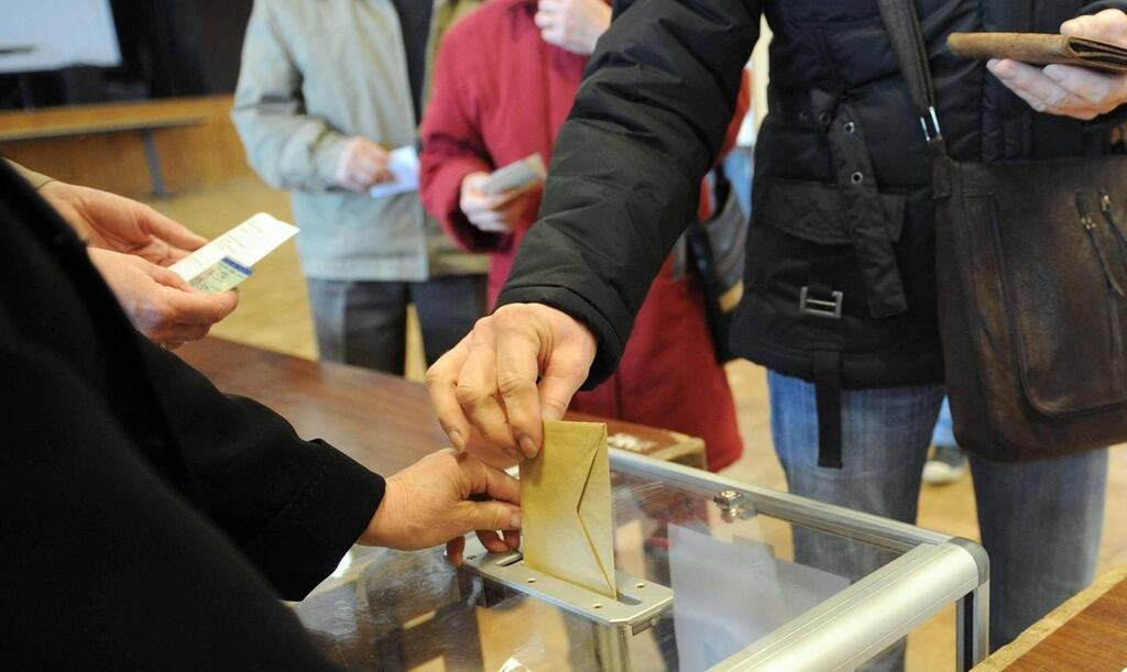 Élections législatives dans le Finistère le cassetête des élus pour