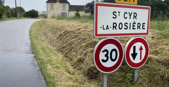 photo  saint-cyr-la-rosière, petite commune de 200 habitants dans le perche, a placé raphaël glucksmann en tête, avec 22,96 % des voix.  &copy;  ouest-france 