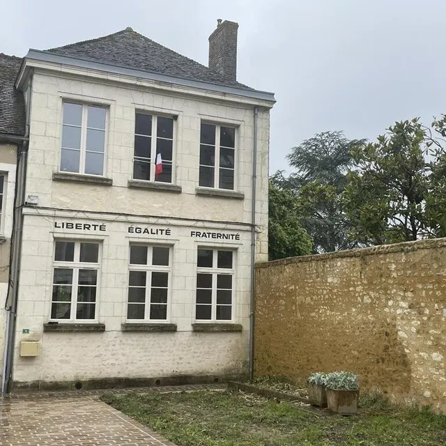 photo la mairie de saint-cyr-la-rosière.  ©  ouest-france