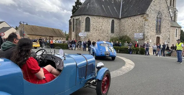 photo  trente-cinq voitures ont défilé dans les rues de neuville-sur-sarthe, lundi 10 juin 2024.  &copy;  ouest-france 