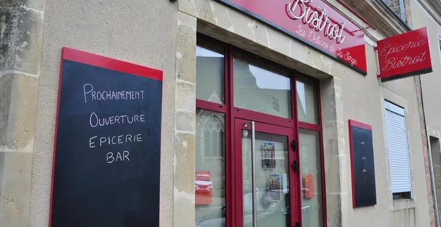 photo  l’ouverture prochaine de l’épicerie – bar est déjà annoncée sur la façade de l’établissement que compte ouvrir xavier froger.  &copy;  le maine libre 