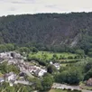 photo niché au cœur des alpes mancelles, le village de saint-léonard-des-bois doit son nom à l’ermite léonard, qui s’y installa au vie siècle et fonda un monastère.