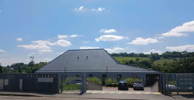 photo  actuellement, trois médecins généralistes interviennent au pôle de santé libéral ambulatoire à vimoutiers. début octobre, elles ne seront plus que deux.  &copy;  ouest-france 