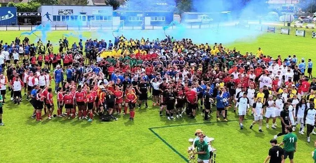 photo  les 24 heures de foot se disputaient au stade michel-geoffroy de moncé-en-belin.  &copy;  le maine libre 