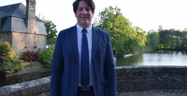 photo  lori helloco, premier adjoint aux finances?, aux personnels et marchés publics à la mairie de flers (orne). ?  &copy;  ouest-france 