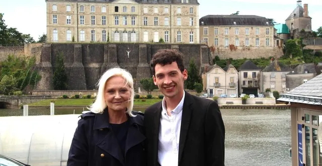 photo  vendredi 14 juin 2024, marie-caroline le pen est venue à sablé-sur-sarthe avec son suppléant, noa lerosier. elle a ensuite déposé officiellement sa candidature pour les élections législatives.  &copy;  le maine libre 