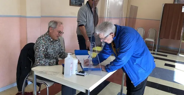 photo  vote lors du premier tour des élections législatives dans la circonscription de flers-argentan, le 12 juin 2022.  &copy;  archives ouest-france 