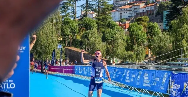 photo  coimbra, portugal, samedi matin : l’argentanais arnaud deceroit est sacré champion d’europe de duathlon.  &copy;  ouest-france 