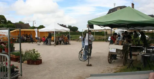 photo  un public au rendez-vous malgré un temps incertain.  &copy;  le maine libre 