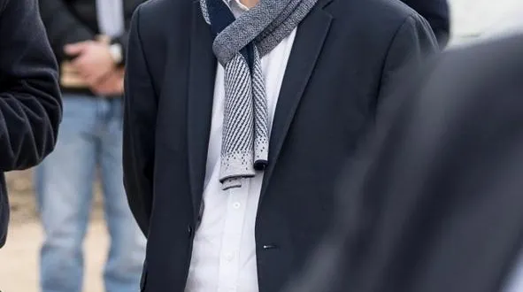 photo  clément coulon, le président de la fédération des républicains de la sarthe, sera candidat dans la première circonscription.  &copy;  ouest-france 