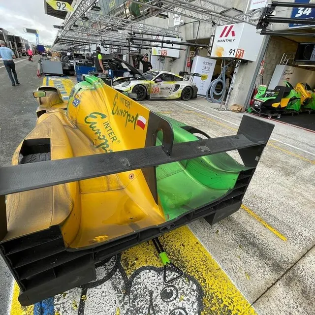 photo la pluie a laissé ses marques sur les voitures.  ©  ouest-france