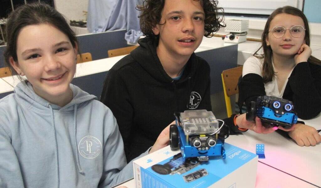 Evron.  39 Robotics and English go hand in hand for middle school students