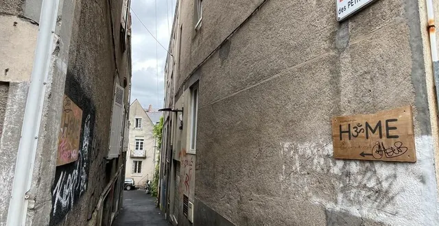 photo  l’impasse des petits-pères, située dans l’hypercentre d’angers, est devenue le nouveau qg des jeunes en fin de soirée.  &copy;  ouest-france 