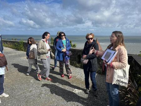 photo 14 personnes ont découvert l’histoire des bains de mer à Granville ce dimanche 16 juin. Ouest France 
