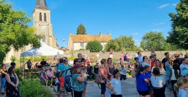 photo  pour sa troisième édition, la fête de la musique, organisée par le comité des fêtes, investira les terrasses de l’église à partir de 19 h, vendredi. au programme : la chorale de l’école, la danse animée par l’amicale sports et loisirs (asl) et un dj. les concerts seront gratuits. il sera possible de se restaurer sur place.  &copy;  ouest-france 