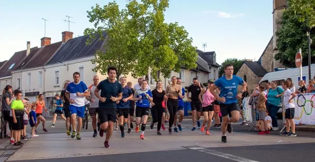 photo  beaucoup de monde attendu pour les courses à pied dimanche après-midi.  &copy;  achives le maine libre 