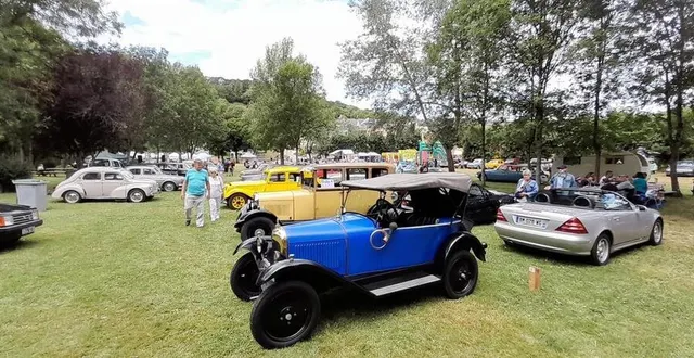 photo  près de 200 voitures anciennes seront exposées à saint-léonard-des-bois, le 30 juin.  &copy;  association les amis de saint léonard 
