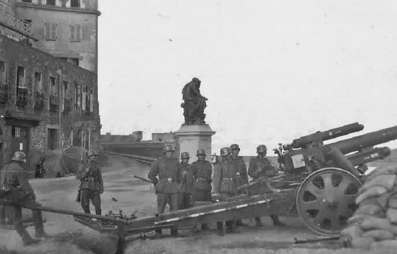 Du 4 au 17 août 1944, le grand récit de la libération de Saint-Malo ...