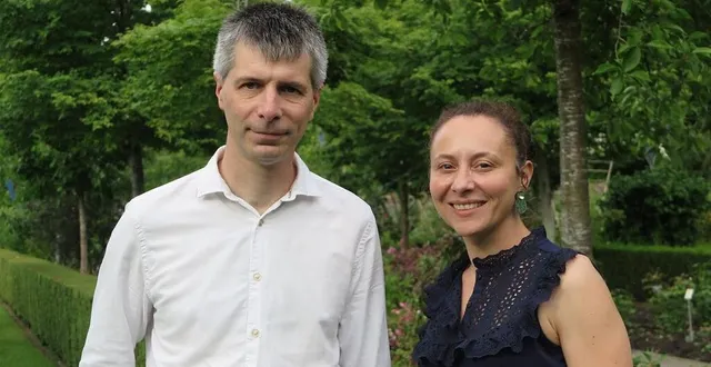 photo  yann le diagon et lamya khraief repartent en campagne pour les législatives dans la sixième circonscription de maine-et-loire. ils défendront les idées de lutte ouvrière.  &copy;  lutte ouvrière 