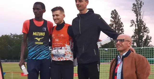 photo  nicolas vitre (au centre) a remporté le meeting d’angoulême.  &copy;  caps 