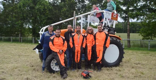 photo  la team tracto-cross someca fête ses 30 ans et sera présente au national tracto-cross ce week-end à laigné-en-belin.  &copy;  le maine libre 