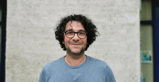 photo  thierry nouchy, enseignant pour adultes, est le candidat lutte ouvrière de la 4e circonscription de la sarthe pour les élections législatives du 30 juin 2024.  &copy;  ouest-france 