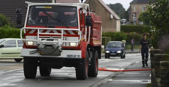 photo  dès le début de l’alerte, le sdis 72 s’est préparé en vue des potentielles nombreuses interventions.  &copy;  archives le maine libre - yvon loué 