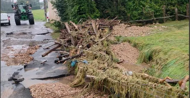 photo  plusieurs routes ont été endommagées à courdemanche, comme ici au lieu-dit le guéridé.  &copy;  le maine libre 