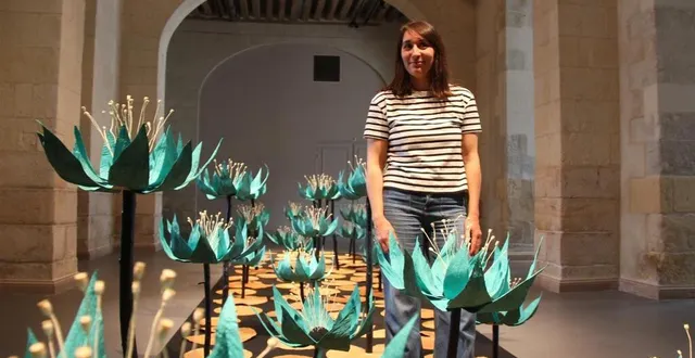 photo  les œuvres de lucy, artiste plasticienne spécialisée dans les créations végétales, resteront jusqu’au mois d’octobre 2024 à la halle-au-blé de la flèche (sarthe).  &copy;  ouest-france 