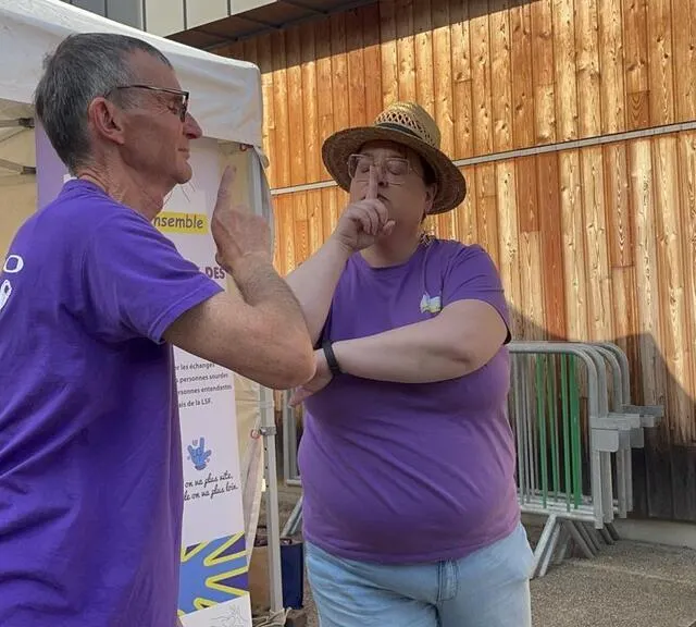 L’association Signer ensemble a ouvert le bal de cette Fête de la musique 2024. OUEST FRANCE photo l’association signer ensemble a ouvert le bal de cette fête de la musique 2024. © ouest france