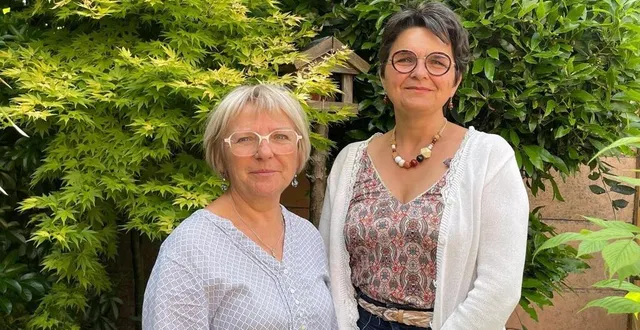 photo  ghislaine bonnet (à gauche) et sa suppléante nathalie buchot représenteront le nouveau front populaire, dans la première circonscription de la sarthe.  &copy;  ghislaine bonnet 