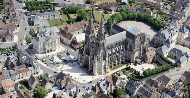 photo  dans l’orne, l’église catholique n’est représentée que par un seul diocèse, le diocèse de séez incarné par sa sublime cathédrale gothique.  &copy;  archives ouest-france 