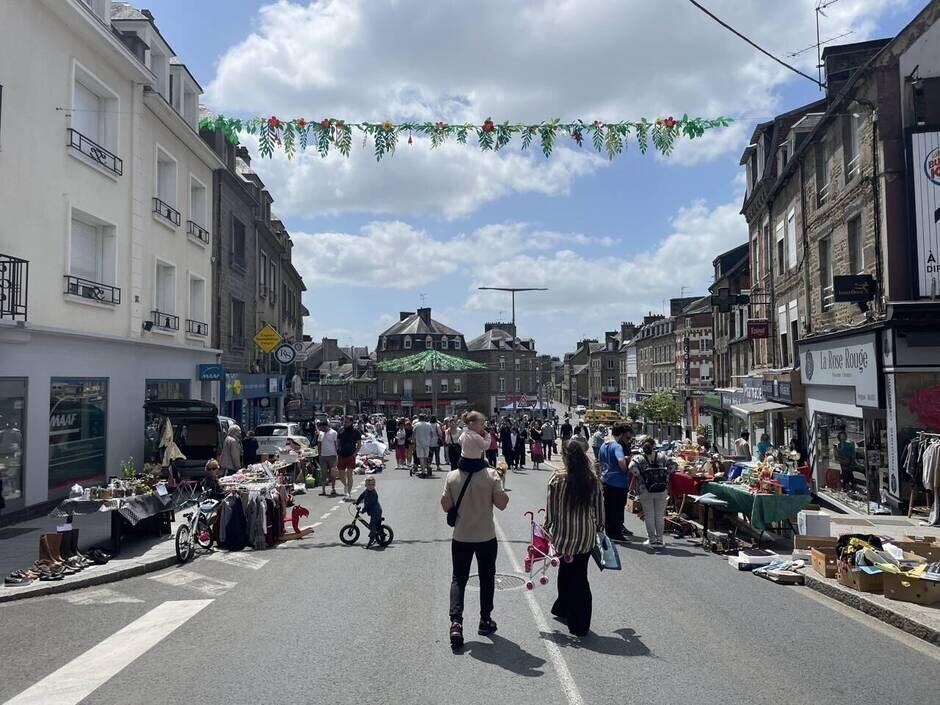 Un dimanche festif dans le centre-ville de Flers le dimanche 30 juin ...