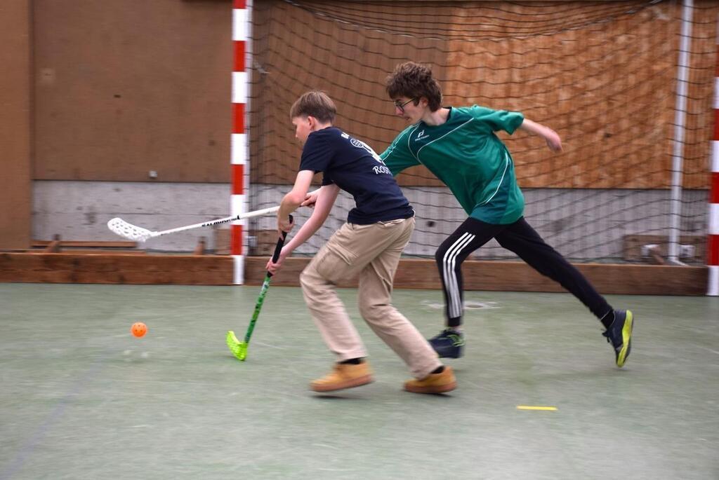 REPORTAGE. C’est quoi le floorball, sport « dérivé du hockey sur glace ...