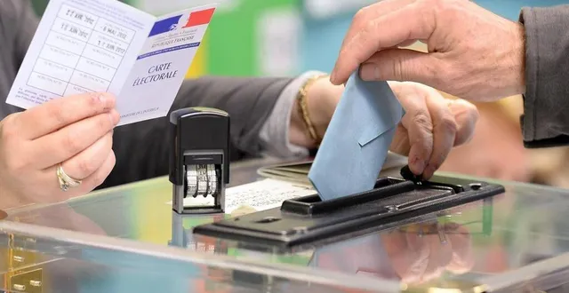photo  les électeurs et électrices sont appelé(e)s aux urnes pour les élections législatives, le 30 juin et 8 juillet. en maine-et-loire, sept sièges sont à pourvoir.  &copy;  archives jérôme fouquet / ouest-france 