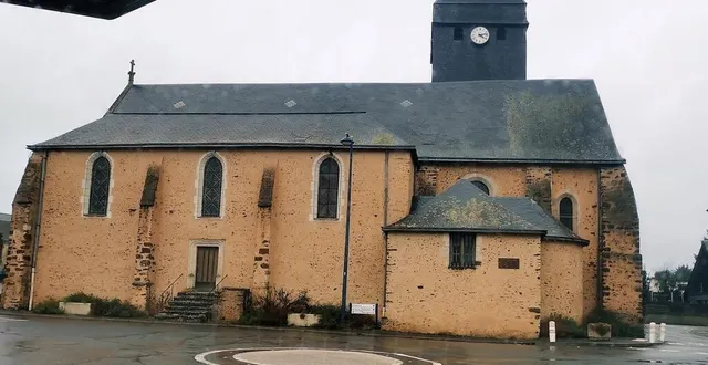 photo  l’église saint-etienne de moncé-en-belin date des xie et xiie siècles. à l’intérieur, des peintures rares et du verre teinté, dont son plafond peint, et ses sculptures mystérieuses, attendent des travaux depuis deux ans.  &copy;  le maine libre 