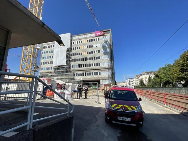 Un Corps Retrouvé Par Des Ouvriers Sur Un Chantier Gare Nord à Nantes 