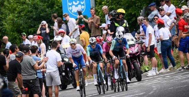 photo  après sa troisième place sur le championnat de france, thomas gachignard va découvrir la folle ambiance du tour de france.  &copy;  afp 