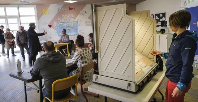 photo  avec ses 98 bureaux de vote, la ville du mans a besoin de 294 assesseurs pour chacun des scrutins des 30 juin et 7 juillet.  &copy;  archives le maine libre – denis lambert 