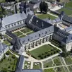 photo le village fraîchement labellisé accueille une abbaye royale, la plus vaste cité monastique d’europe.
