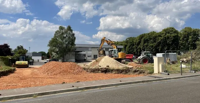photo  les travaux de terrassement de burger king ont démarré.  &copy;  ouest-france 