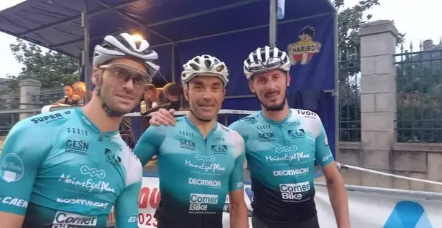 photo  steve bulot, au centre, avait remporté le grand prix d’alençon en 2023.  &copy;  ouest-france 